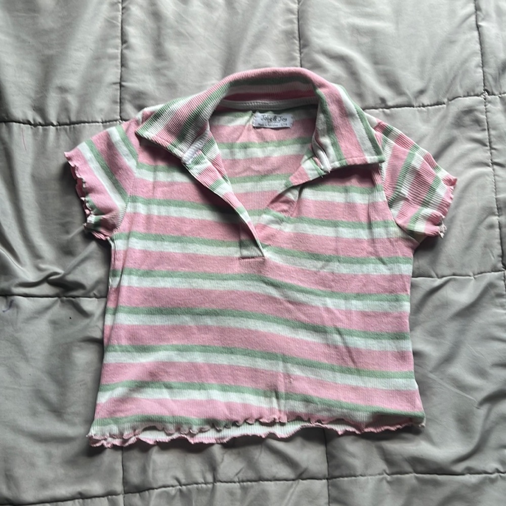 Pink, Green and White cropped shirt💗💚🤍